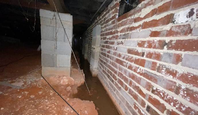 Crawl space drainage